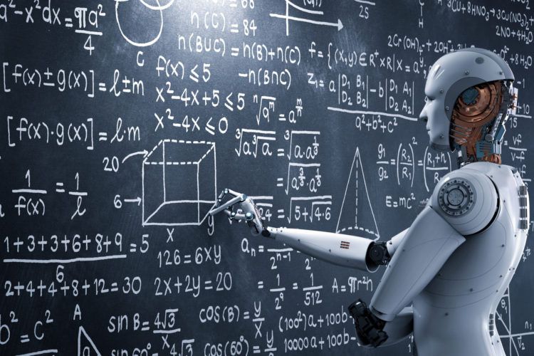 Künstliche Intelligenz vor Tafel