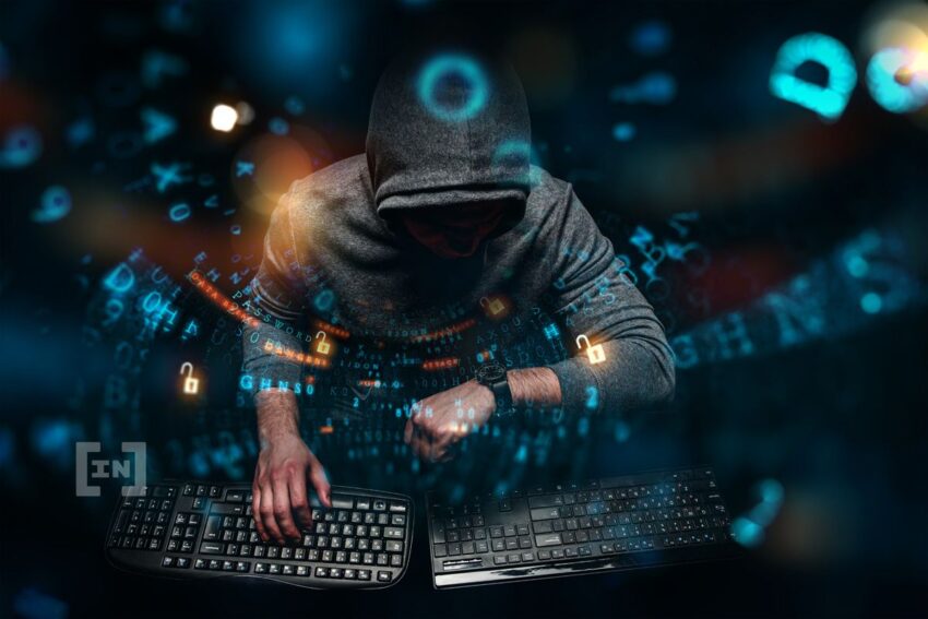 Hacker sitzt am PC