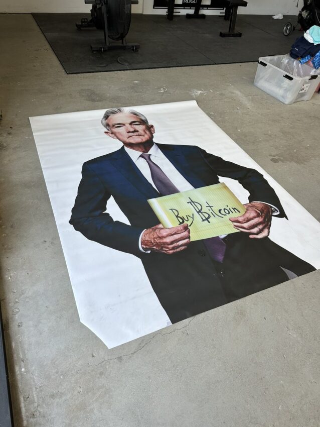 Bitcoin, Jerome Powell, Plakat, Boden